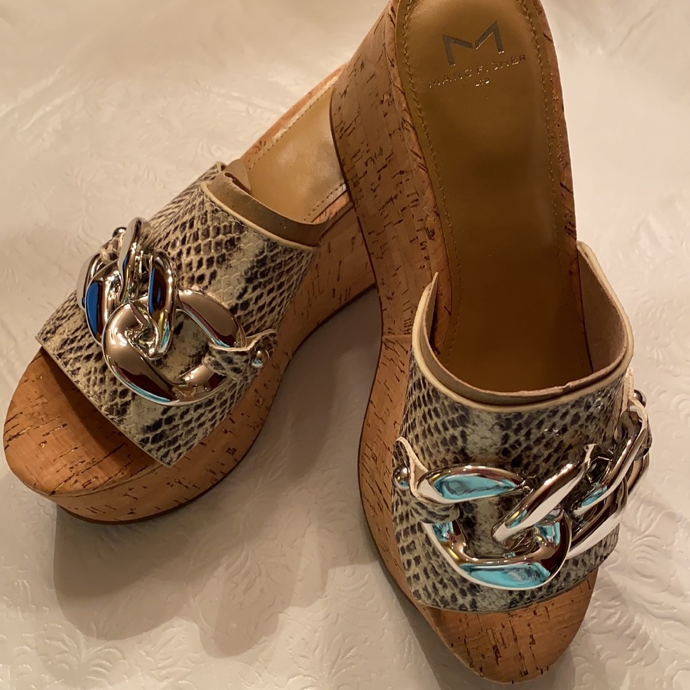 NWT MARC FISHER PLATFORM SANDAL